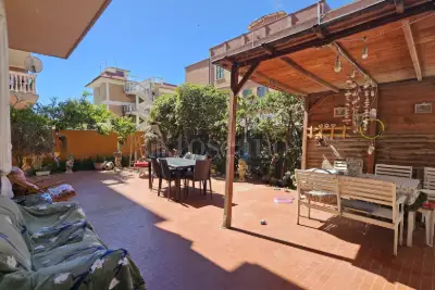 Casa in vendita, Via Germania, Pomezia