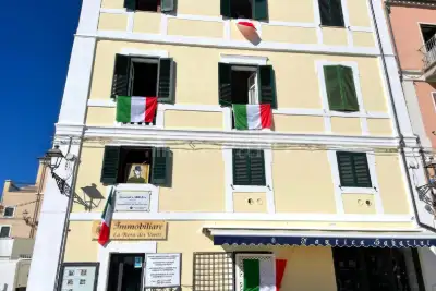 Casa in vendita, Corso Vittorio Emanuele, La Maddalena