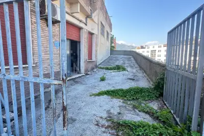 Magazzino in vendita, Passo Spartaco Ferradini, Genova