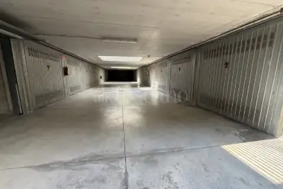 Box in vendita, Via Giambellino, Milano