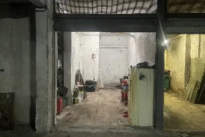 Box in vendita, Via Marsiglia, Pomezia