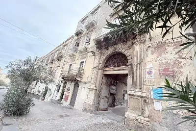 Casa Indipendente in vendita, Via Antonino di Sangiuliano, Catania