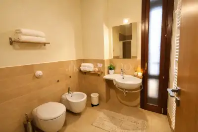Casa in vendita, Via Volturno, Palermo