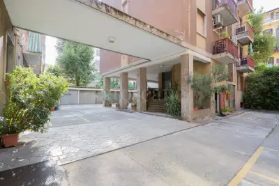 Casa in vendita, Via Francesco Arese 20, Milano