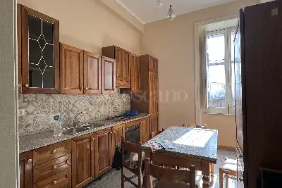 Casa in vendita, Via Montello, Catania