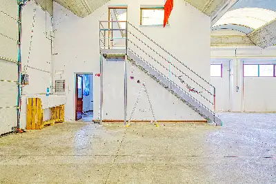 Capannone in vendita, Via Tarca, Lavena Ponte Tresa