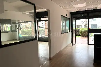 Negozio in vendita, Via Lucio Lombardo Radice, Roma