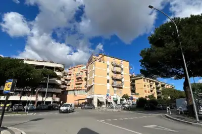 Negozio in affitto, Viale Giuseppe Sirtori, Roma