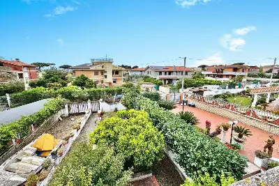 Villa in vendita, Via Gabriele D'Annunzio, Anzio