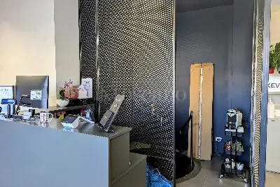 Negozio in vendita, Viale Gianluigi Bonelli, Roma