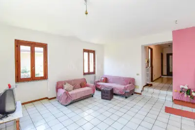 Casa Indipendente in vendita, Via Francesco Baracca, Cantù