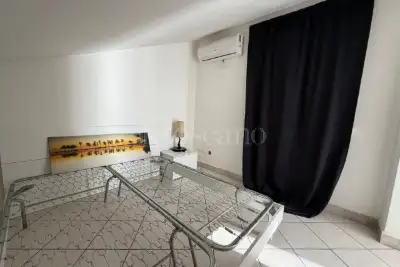 Casa in affitto, Via Giulio Petroni, Bari