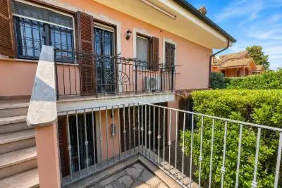 Villa in vendita, Via Lauregno, Roma