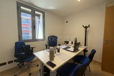 Ufficio in affitto, Viale Famagosta, Milano