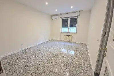 Casa in vendita, Via Francesco Morosini, Napoli