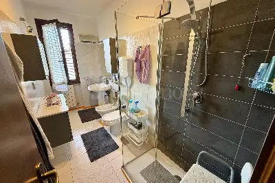 Villino a Schiera in vendita, Via Donatello, Brescia