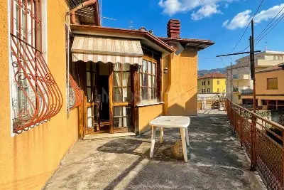 Palazzo in vendita, Via Luigi Apollonio, Brescia