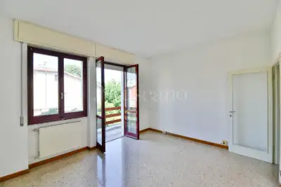Villa Bifamiliare in vendita, Via Timavo, Como