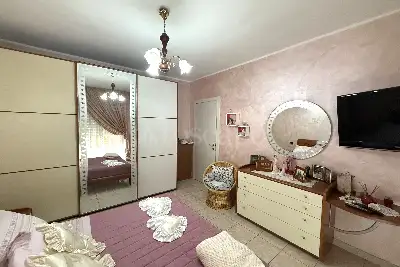 Casa in vendita, Via Salvatore Quasimodo, Como