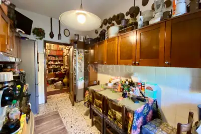 Casa in vendita, Via Montebello, Brescia