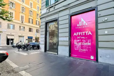 Negozio in affitto, Piazza Cola di Rienzo, Roma
