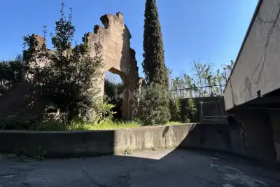 Negozio in vendita, Via Portuense, Roma