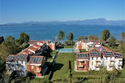 Casa in vendita, Lungolago Giuseppe Garibaldi, Peschiera del Garda