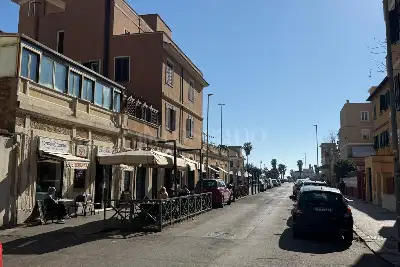 Negozio in vendita, Via degli Aldobrandini, Roma