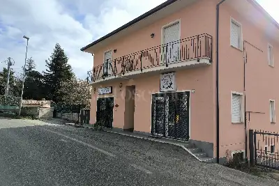 Negozio in vendita, Strada Statale 17 bis - Paganica, L'Aquila
