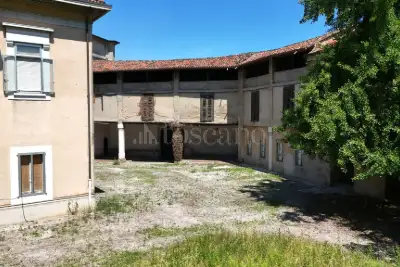 Rustico in vendita, Piazza Savoldi, Lonato del Garda