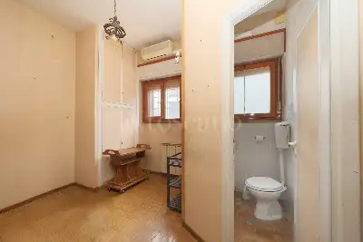 Casa in vendita, Via Carlo Perrier, Roma