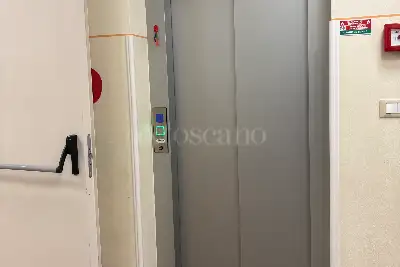 Stabile Uso Ufficio in vendita, Via Santa Gonda, Prato