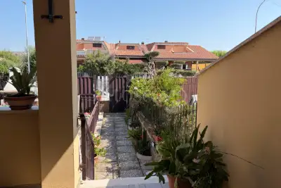Villa in vendita, Viale Virginia, Ladispoli