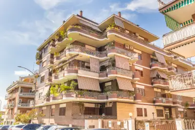 Casa in vendita, Via Valsavaranche, Roma