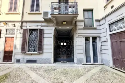 Casa in vendita, Via Plinio, Milano