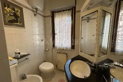 Villa in vendita, Via Mezzocorona, Roma