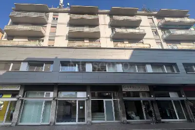 Negozio in affitto, Via Mentana, Como