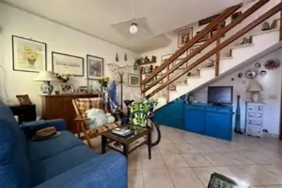 Villa Plurifamiliare in affitto, Via dei Lecci, Anzio