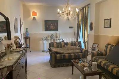 Palazzo in vendita, Via Cavallaro, Catania