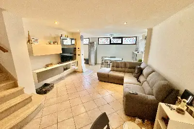 Villa Bifamiliare in vendita, Via Camillo Mastrocinque, Roma