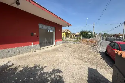 Negozio in vendita, Via Fresonara, Roma