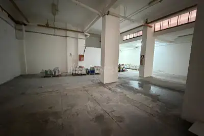 Magazzino in vendita, Via Arturo Graf, Palermo