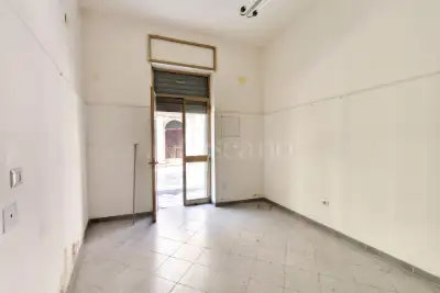 Negozio in vendita, Via Carmine, Brindisi