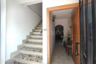 Villino a Schiera in vendita, Via dell'Aquila 13, L'Aquila