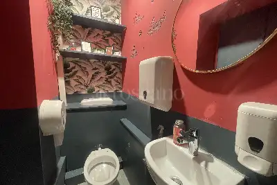 Negozio in vendita, Via San Marco, 14, Milano