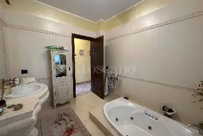 Casa Indipendente in vendita, Strada Piscina Scura, Latina