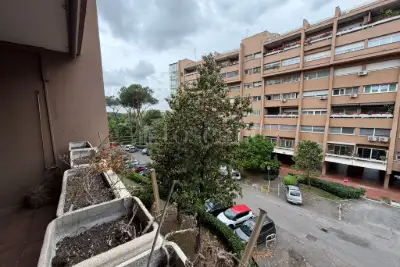 Casa in vendita, Via Elio Lampridio Cerva, Roma