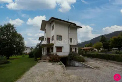Villa Bifamiliare in vendita, Via Pasquale Besenghi, Aviano