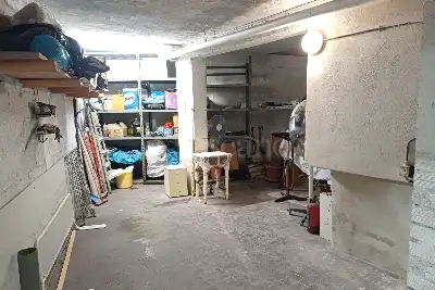 Box in vendita, Via Adriano Balbi, Roma