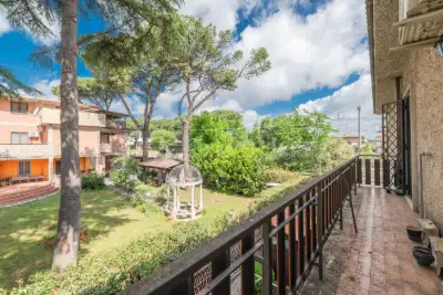 Casa in vendita, Via Urzulei, Roma